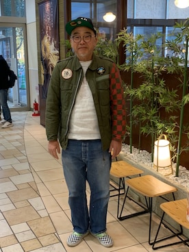 「USEDo（ユーズド）のアイテム（パンツ）」を使った、Seiichiroさん（メンズ・180cm）の冬コーディネート