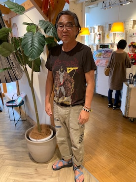 「USEDo（ユーズド）のアイテム（パンツ）」を使った、Seiichiroさん（メンズ・180cm）の夏コーディネート