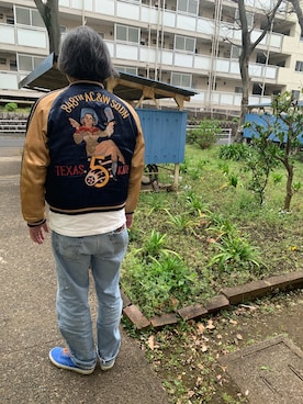 「東洋エンタープライズ（トーヨーエンタープライズ）のアイテム（スカジャン）」を使った、Seiichiroさん（メンズ・180cm）の春コーディネート