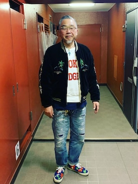 「東洋エンタープライズ（トーヨーエンタープライズ）のアイテム（スカジャン）」を使った、Seiichiroさん（メンズ・180cm）の冬コーディネート