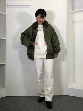 「白ニット」｜「アイテム（MA-1）」を使った、moeさん（レディース・158cm）の秋コーディネート