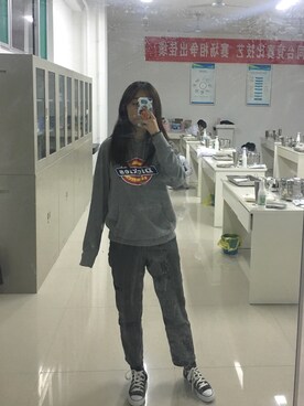 「アイテム（スマホケース/カバー、ホワイト系）」を使った、Rさん（レディース・170cm）の秋コーディネート