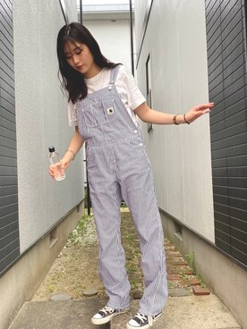「Carhartt（カーハート）のアイテム（サロペット/オーバーオール、ブルー系）」を使った、Mikkoさん（レディース・165cm）の夏コーディネート