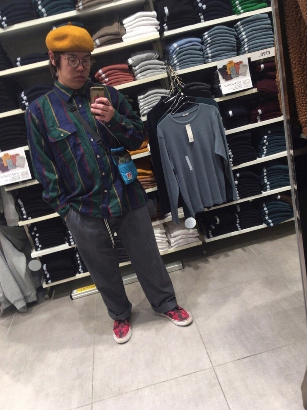 「秋冬コーデ、画家コーデ、おしゃれさんと繋がりたい、ベレー帽×メガネ、ベレー帽コーデ、秋のコーデ」｜「古着のアイテム（シャツ/ブラウス、その他）」を使った、うみおとさん（メンズ・165cm）の秋コーディネートの1枚目の写真