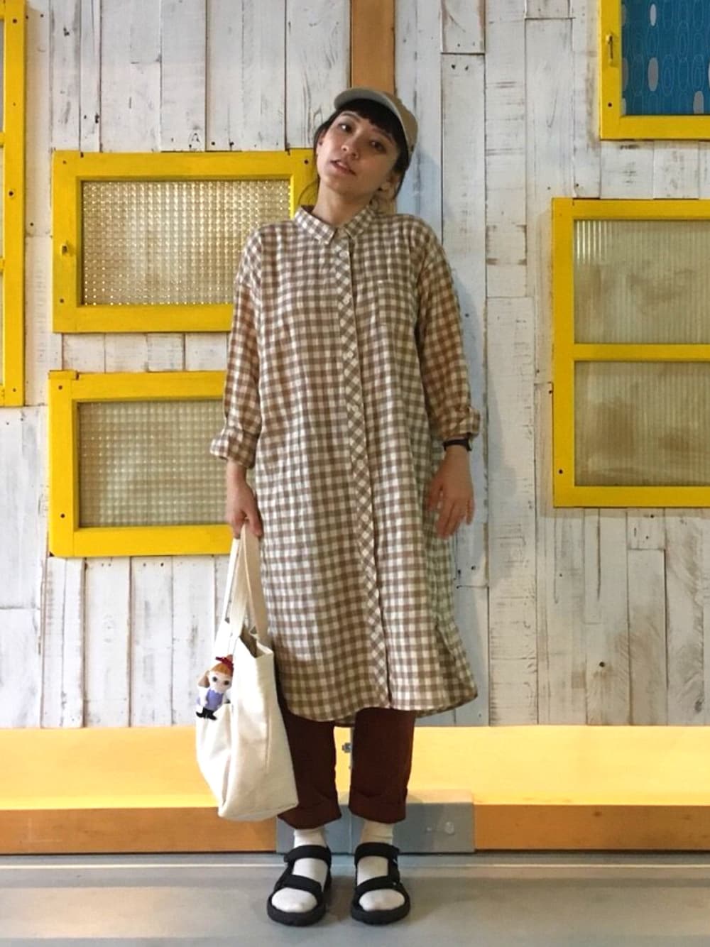「ootd、UNIQLO、MUJI、MLB、休閒搭配、teva」｜「SM2のアイテム（シャツワンピース、ベージュ系）」を使った、zooeyさん（レディース・151cm）の春コーディネートの1枚目の写真