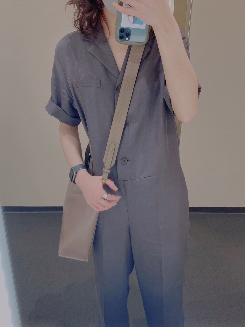 Mila Owen（ミラオーウェン）の「開襟半袖ジャンプスーツ