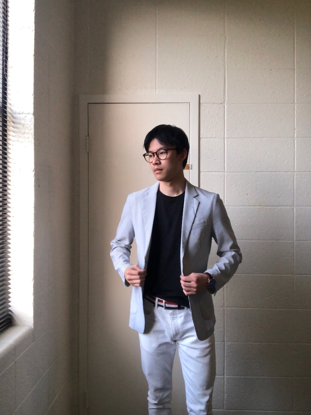 「UNIQLOのアイテム（Tシャツ/カットソー、ホワイト系）」を使った、Takaさん（メンズ・168cm）の春コーディネートの1枚目の写真