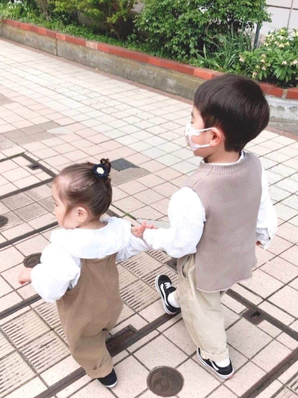その他のその他、その他のその他、その他のその他を着用したキッズの春コーディネートの1枚目の写真