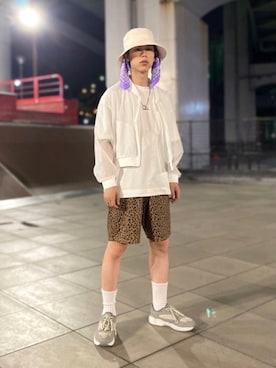 「シースルー」｜「アイテム（チノパンツ）」を使った、小泉雅弘さん（メンズ・173cm）の冬コーディネート