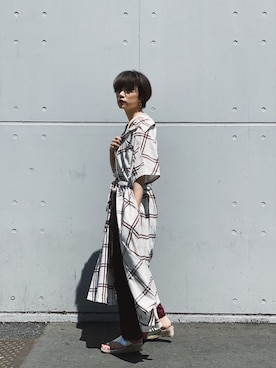 「AVIREX（アヴィレックス）のアイテム（シャツワンピース）」を使った、yurika   muroiさん（レディース・164cm）の春コーディネート