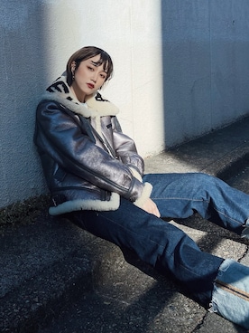 「シルバー」｜「アイテム（ミリタリージャケット）」を使った、yurika   muroiさん（レディース・164cm）の冬コーディネート