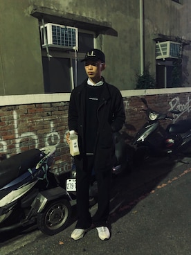 「LMCのアイテム（パンツ）」を使った、honglinさん（メンズ・182cm）の冬コーディネート
