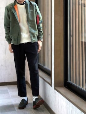 「アイテム（ローファー、グリーン系）」を使った、平さん（メンズ・175cm）の秋コーディネート