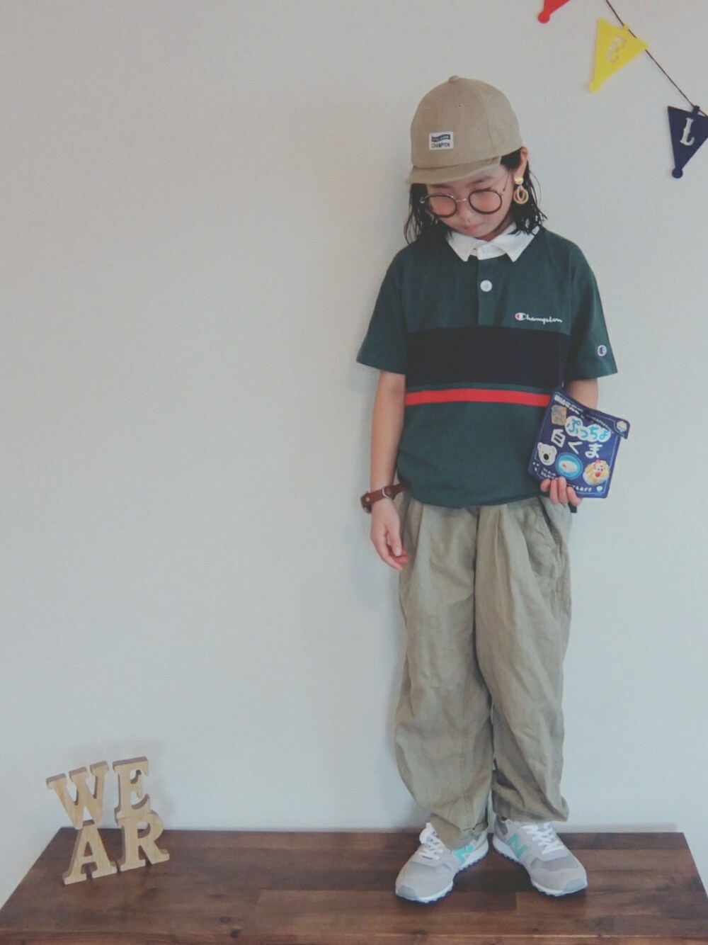 「kids、おんなのこ、キャップ、めがね、ラガーシャツ、チノパン、New Balance、おけちゃんの、若かりし頃のコーデ、last summer」｜「GLOBAL WORKの【キッズ】ピグメントチビツバＣＡＰ/800676（キャップ、ベージュ系）」を使った、ひまひなふわさん（キッズ・128cm）の夏コーディネートの1枚目の写真