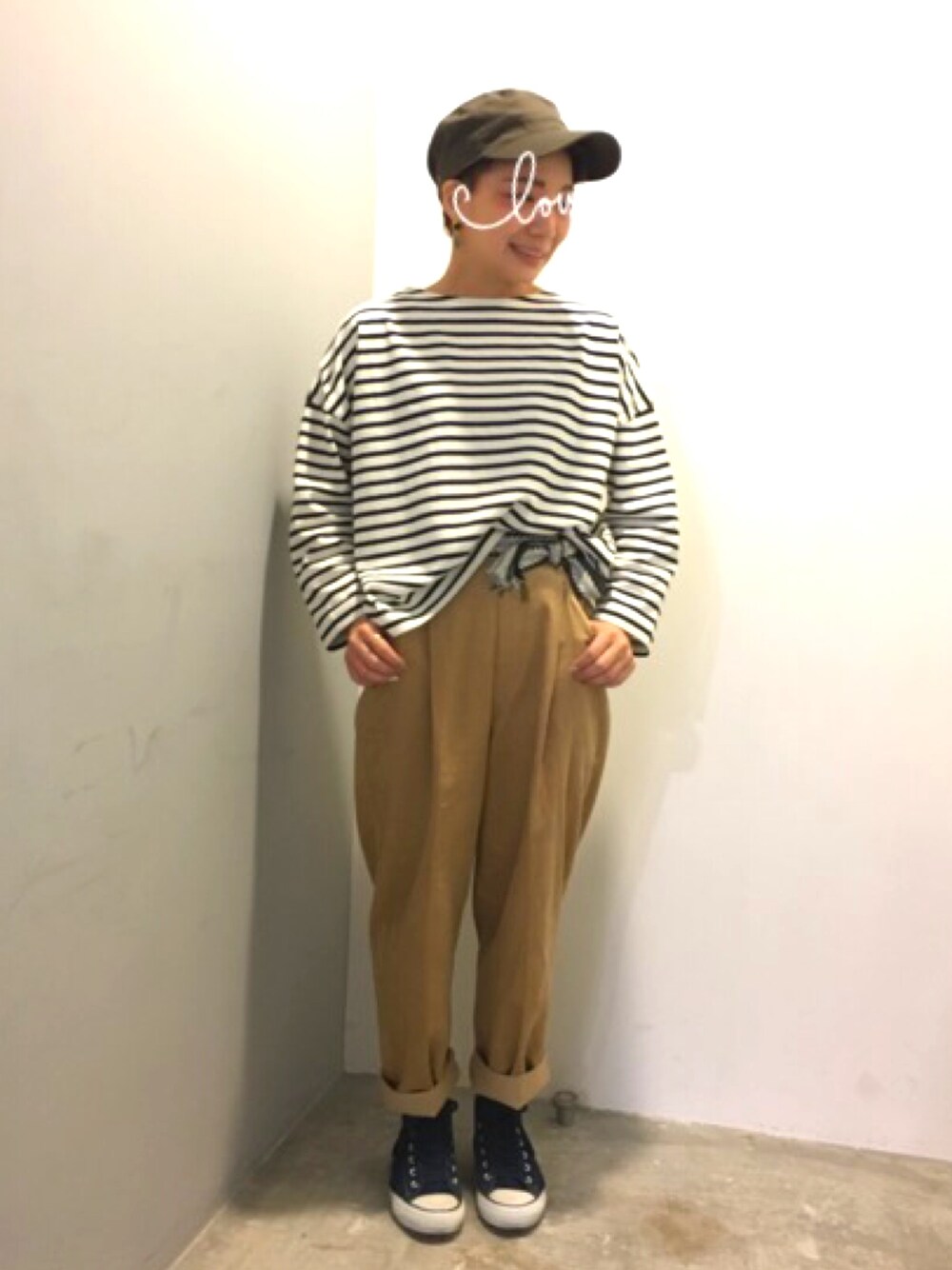「ootd、秋のコーデ、オトナカジュアル、ゆるコーデ、スニーカーコーデ、converse、ボーダートップス、キャスケット」｜「SEVENDAYS=SUNDAYのUO ワークキャップ（キャップ、グリーン系）」を使った、DA-FUKUさん（レディース・154cm）の秋コーディネートの1枚目の写真