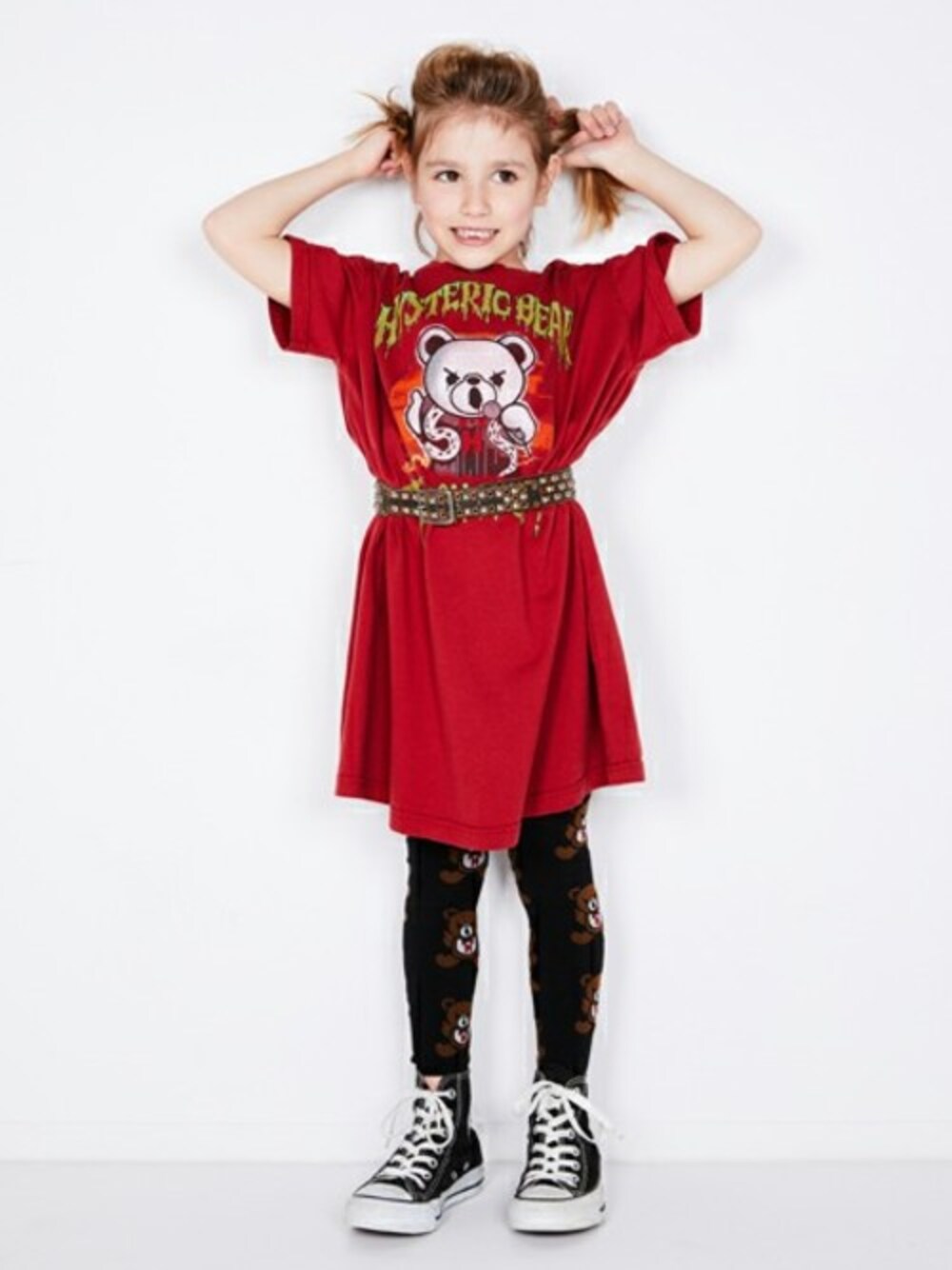 「ワンピース、kids、キッズコーデ、JOEY HYSTERIC、BEAR、kidsfashion、キッズファッション」｜「JOEY HYSTERICのHYSTERIC BEAR柄 レギンス（レギンス/スパッツ、ブラック系）」を使った、JOEY HYSTERIC OFFICIALさん（キッズ・120cm）の春コーディネートの1枚目の写真