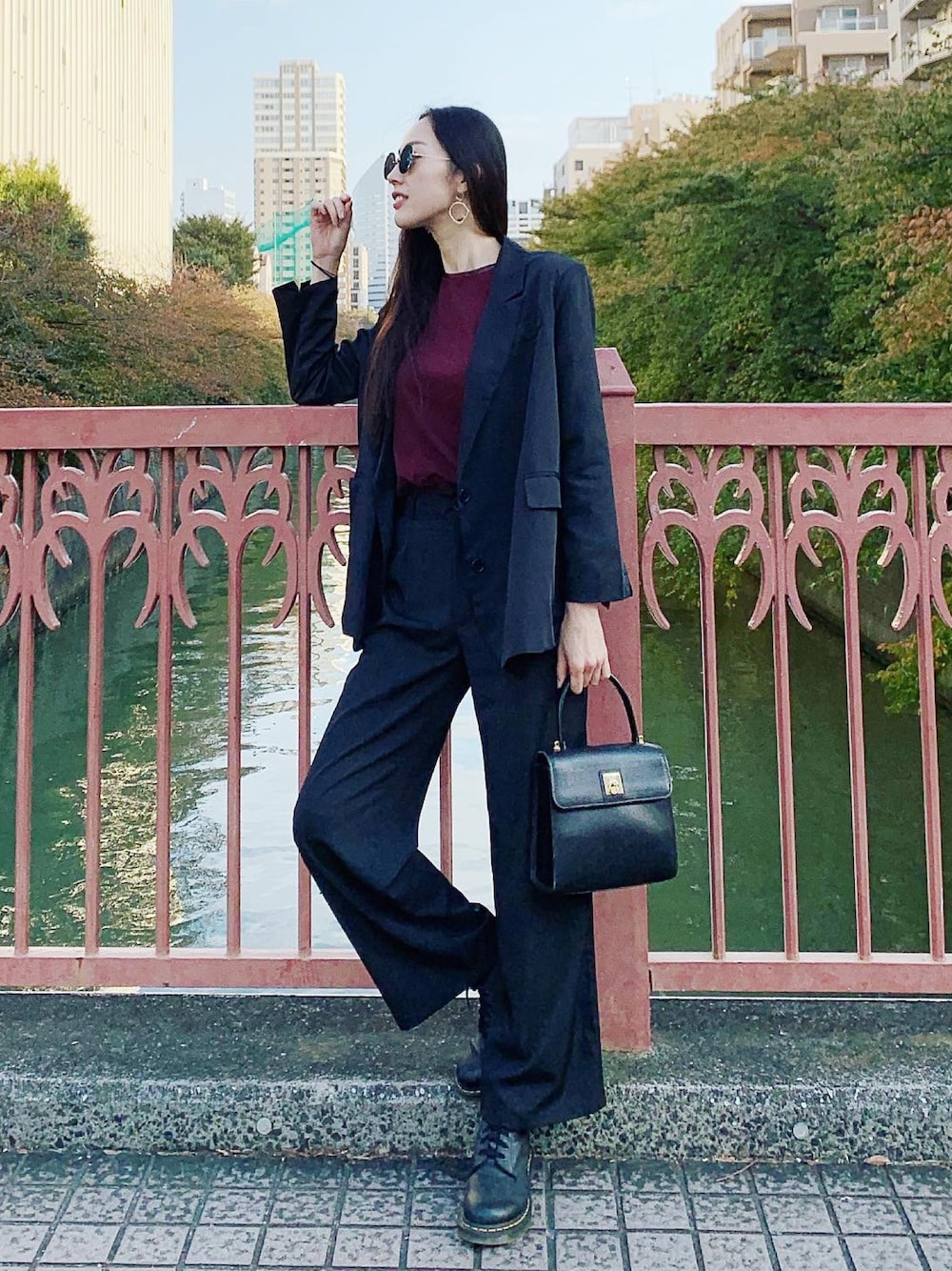 「オトナカジュアル、セットアップ、セットアップスタイル、ジャケット、パンツスタイル、黒、ブラックコーデ、マーチン、韓国ファッション」｜「DEICYのアイテム（ジャケット/アウター、ブラック系）」を使った、risaaxoxoさん（レディース・172cm）の秋コーディネートの1枚目の写真