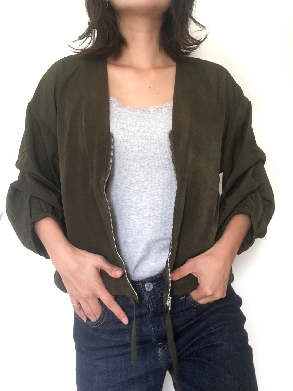 「Green　Parksの・LHELBIE 2wayスリーブブルゾン（ブルゾン、グリーン系）」を使った、ふっじーさん（レディース・164cm）の秋コーディネートの1枚目の写真
