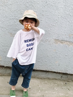 「TYAKASHAのアイテム（帽子）」を使った、Dino Dさん（キッズ・74cm）の春コーディネート