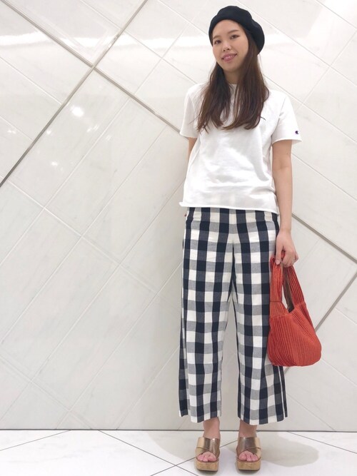 URBAN RESEARCHな つ みさんの「(|)」を使ったコーディネート