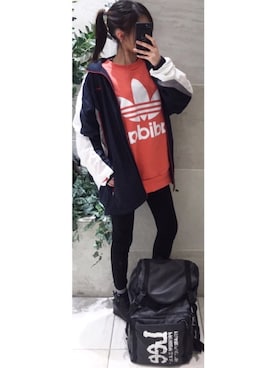 「adidas Originals（アディダスオリジナルス）のAdidas Originals - ロゴスウェットシャツ - men - コットン - M（パーカー、オレンジ系）」を使った、シナモンさん（レディース）の冬コーディネート