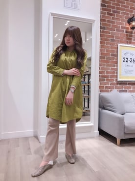 「アイテム（パンプス、グレー系）」を使った、WA ORientalTRaffic 高岡店さん（レディース・160cm）の春コーディネート