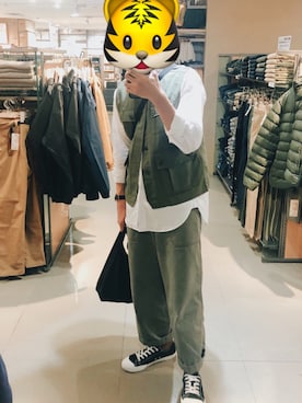 「plain-me（プレインミー）のアイテム（ベスト）」を使った、誌さん（メンズ・170cm）の秋コーディネート
