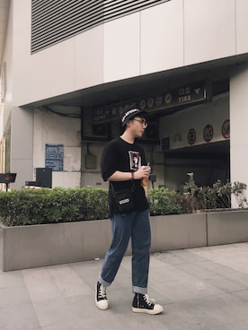 「PULL&BEAR（プルアンドベア）のアイテム（デニムパンツ）」を使った、Merci.Tさん（メンズ・176cm）の春コーディネート