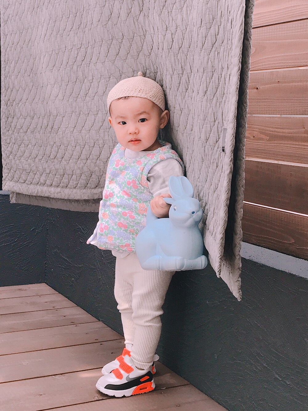 「春コーデ、おんなのこ、キッズファッション、キッズコーデ、おんなのこコーデ、女の子、女の子コーデ、どんぐり帽、ベビーコーデ」｜「ZARAのアイテム（Tシャツ/カットソー、ホワイト系）」を使った、Aoさん（キッズ・70cm）の春コーディネートの1枚目の写真