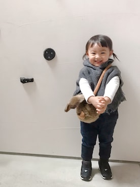 「おんなのこコーデ」｜「アイテム（サロペット/オーバーオール）」を使った、Aoさん（キッズ・70cm）の冬コーディネート