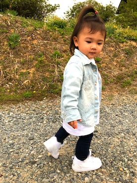 「GAP（ギャップ）の1969 マイ ファースト レギンス ジーンズ (ベビー)（デニムパンツ）」を使った、Yu☺︎さん（キッズ・80cm）の春コーディネート