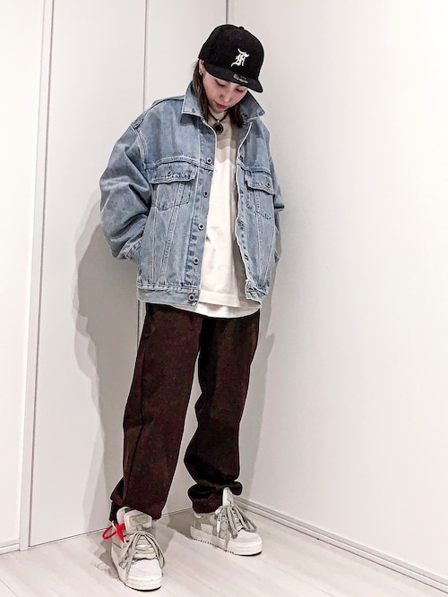 Off White オフホワイト のスニーカーを使った人気ファッションコーディネート Nasscorp