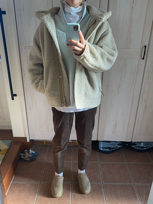Ugg アグ のブーツを使った人気ファッションコーディネート Sciaky