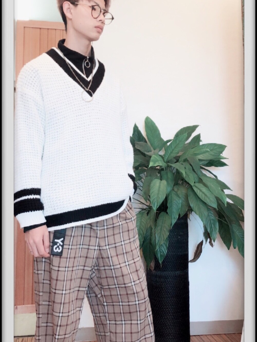 「いいね、save、フォローお願いします🤑、セーター、ハーフジップ、せいそにみえるかもしれない。、おしゃれさんと繋がりたい、冬コーデ、キレイめ、かわいい系」｜「HAREのTRハーフZIPプルオーバー(HARE)（シャツ/ブラウス、ブラック系）」を使った、⸜🌷︎⸝‍はっせー⸜🌷︎⸝‍さん（メンズ・174cm）の冬コーディネートの1枚目の写真