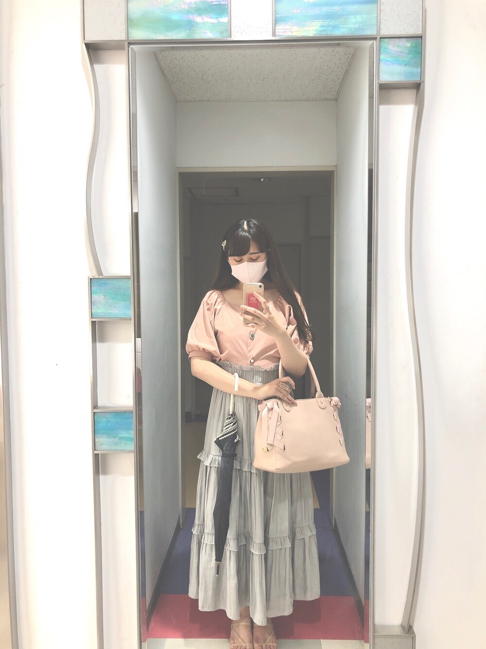 「apres jourのアイテム（シャツ/ブラウス、ピンク系）」を使った、ayakaさん（レディース・160cm）の夏コーディネートの1枚目の写真