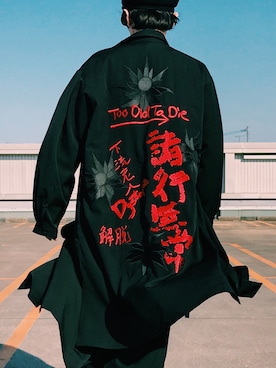 「Yohji Yamamoto POUR HOMME（ヨウジヤマモトプールオム）のアイテム（ステンカラーコート）」を使った、렘さん（メンズ・173cm）の春コーディネート