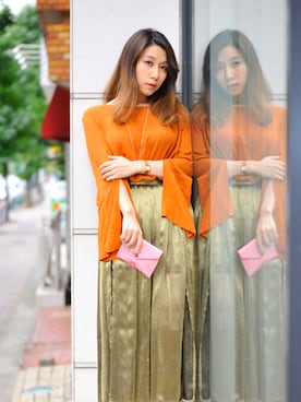 「miu miu（ミュウミュウ）のアイテム（クラッチバッグ、ピンク系）」を使った、Akiさん（レディース・162cm）の冬コーディネート