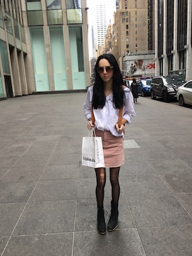 「brandymelville」｜「アイテム（ブーツ）」を使った、Sienna Boshardさん（レディース・160cm）の冬コーディネート