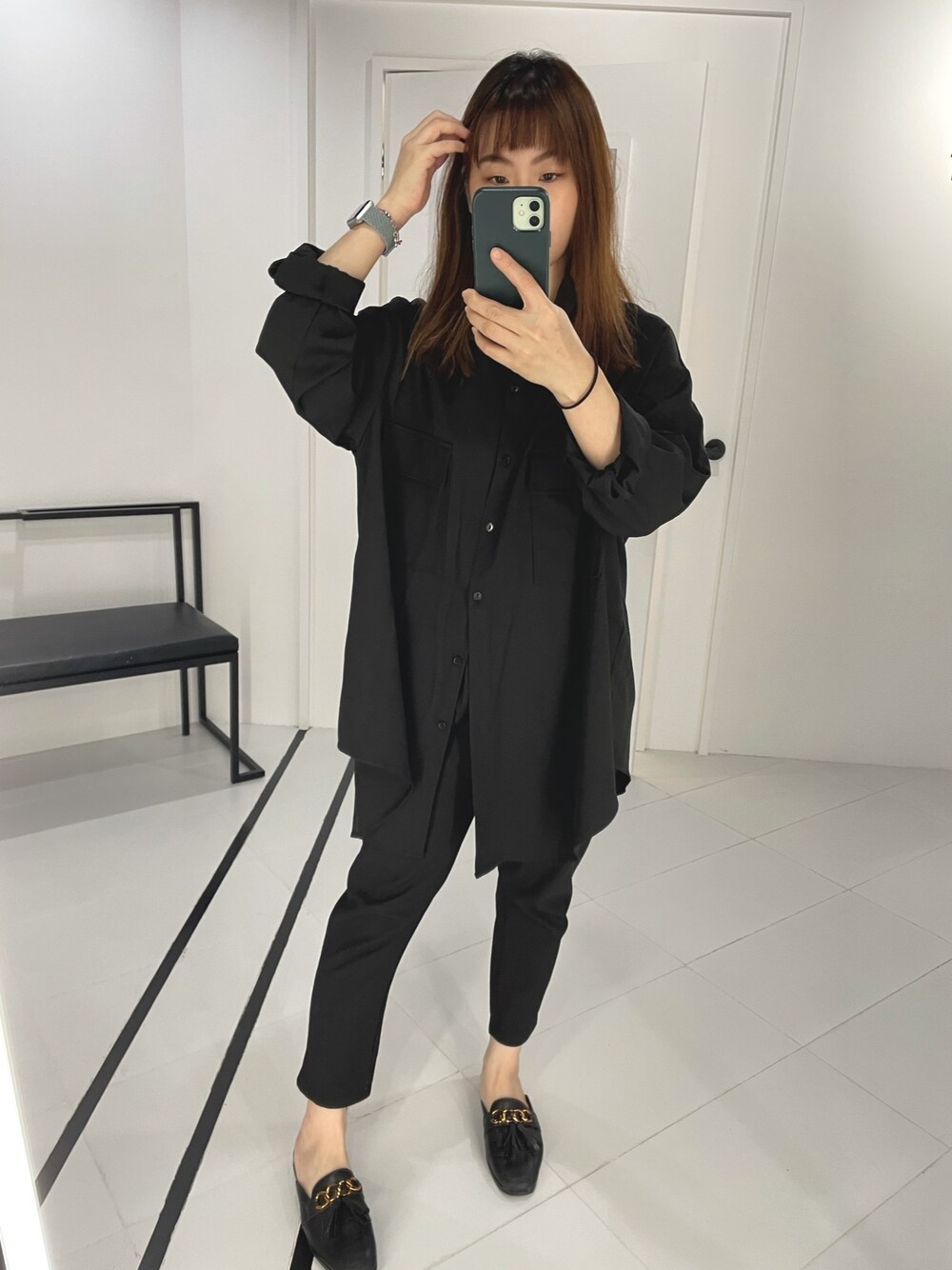 「girl」｜「MEIER.Qのアイテム（トップス、ブラック系）」を使った、陳小鹿さん（レディース・158cm）の秋コーディネートの1枚目の写真