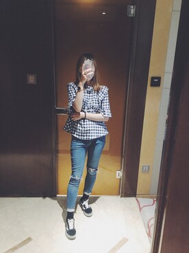 cat  on a logさんのコーディネート