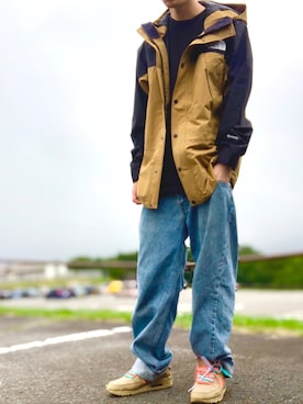 「オフホワイト」｜「アイテム（マウンテンパーカー）」を使った、nuno0604さん（メンズ・174cm）の秋コーディネート