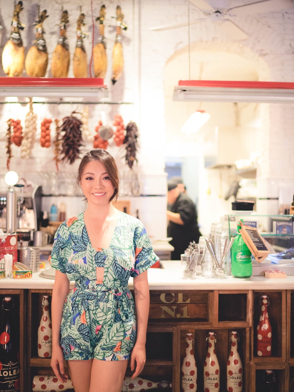 「sustainablefashion、romper、jumpsuit、floral、pattern、cutout、Tropical 、green」｜「Mara Hoffmanのアイテム（つなぎ/オールインワン、その他）」を使った、SKさん（レディース・168cm）の秋コーディネートの1枚目の写真