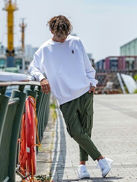 「improves（インプローブス）のアイテム（カーゴパンツ）」を使った、improves_officialさん（メンズ・180cm）の秋コーディネート