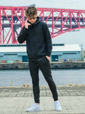 「improves（インプローブス）のアイテム（パーカー）」を使った、improves_officialさん（メンズ・180cm）の秋コーディネート