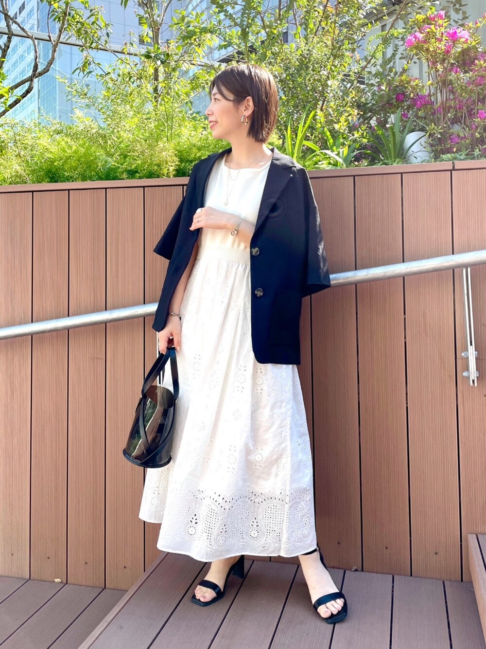 「andemiu、ワンピース、ジャケット、大人カジュアル、シンプル、大人女子、低身長コーデ、大人かわいい、おしゃれさんと繋がりたい、クリアバッグ」｜「Andemiuの【セットアップ対応】オーバーサイズジャケット940070（セットアップ、ブラック系）」を使った、manami00716さん（レディース・155cm）の春コーディネートの1枚目の写真