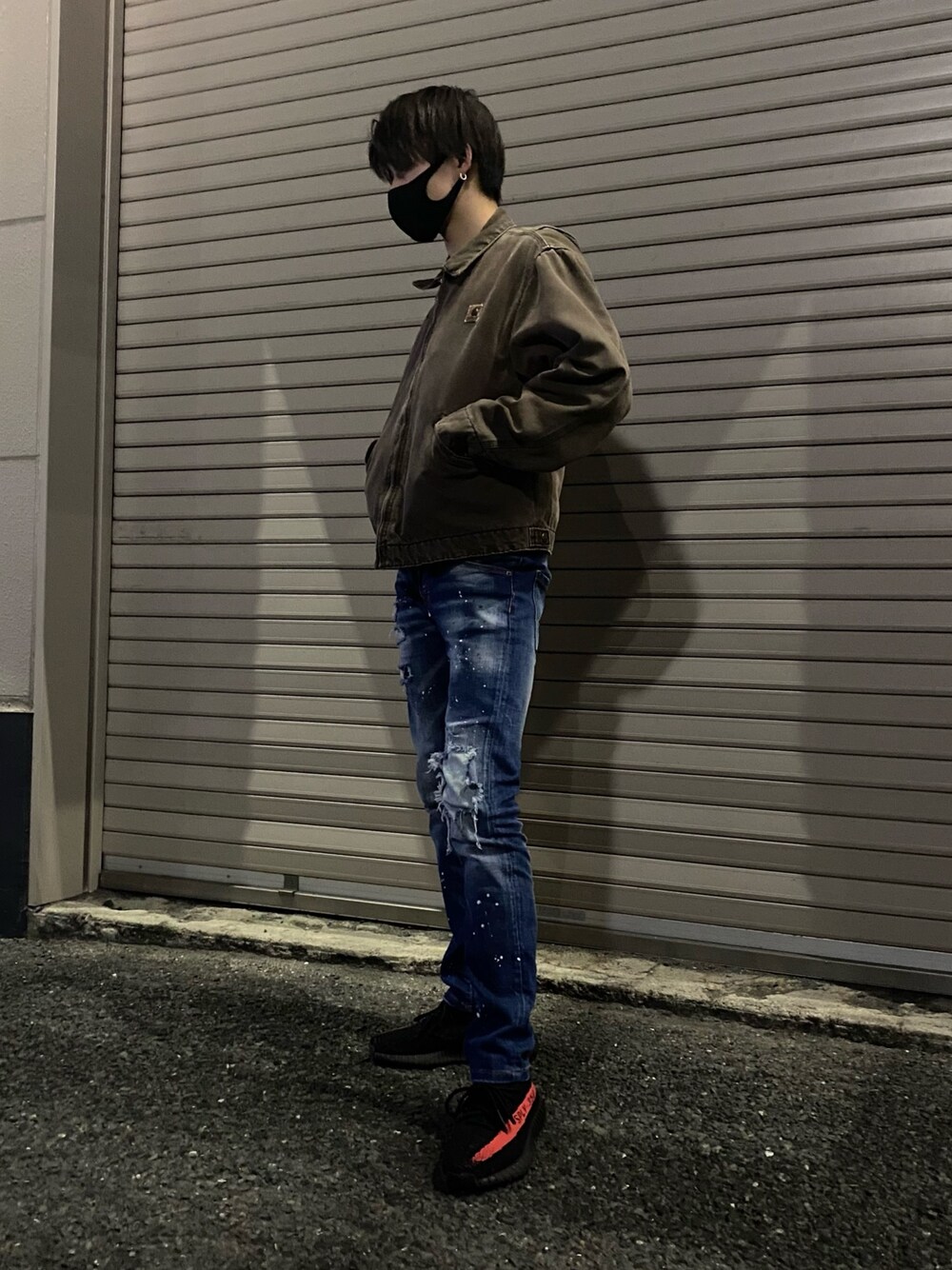 「スニーカー、古着コーデ、お洒落さんとつながりたい、DSQUARED2、carhartt、adidas、yeezyboost、渋め、古着MIX、デニム」｜「DSQUARED2のアイテム（デニムパンツ、ブルー系）」を使った、りゅうさん（メンズ・177cm）の冬コーディネートの1枚目の写真