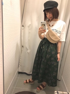 「earth music&ecology（アースミュージックアンドエコロジー）のアイテム（キャスケット、ブラック系）」を使った、りさかわさん（レディース・163cm）の春コーディネート