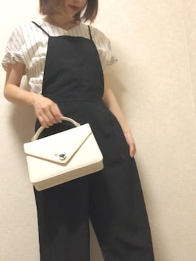 「earth music&ecology（アースミュージックアンドエコロジー）のアイテム（サロペット/オーバーオール、ブラック系）」を使った、りさかわさん（レディース・163cm）の夏コーディネート