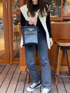 「Acne Studios（アクネストゥディオズ）のアイテム（ハンドバッグ）」を使った、knさん（レディース・158cm）の冬コーディネート