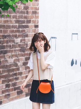「ミニスカート」｜「アイテム（Tシャツ/カットソー、ホワイト系）」を使った、橋下美好さん（レディース・157cm）の夏コーディネート